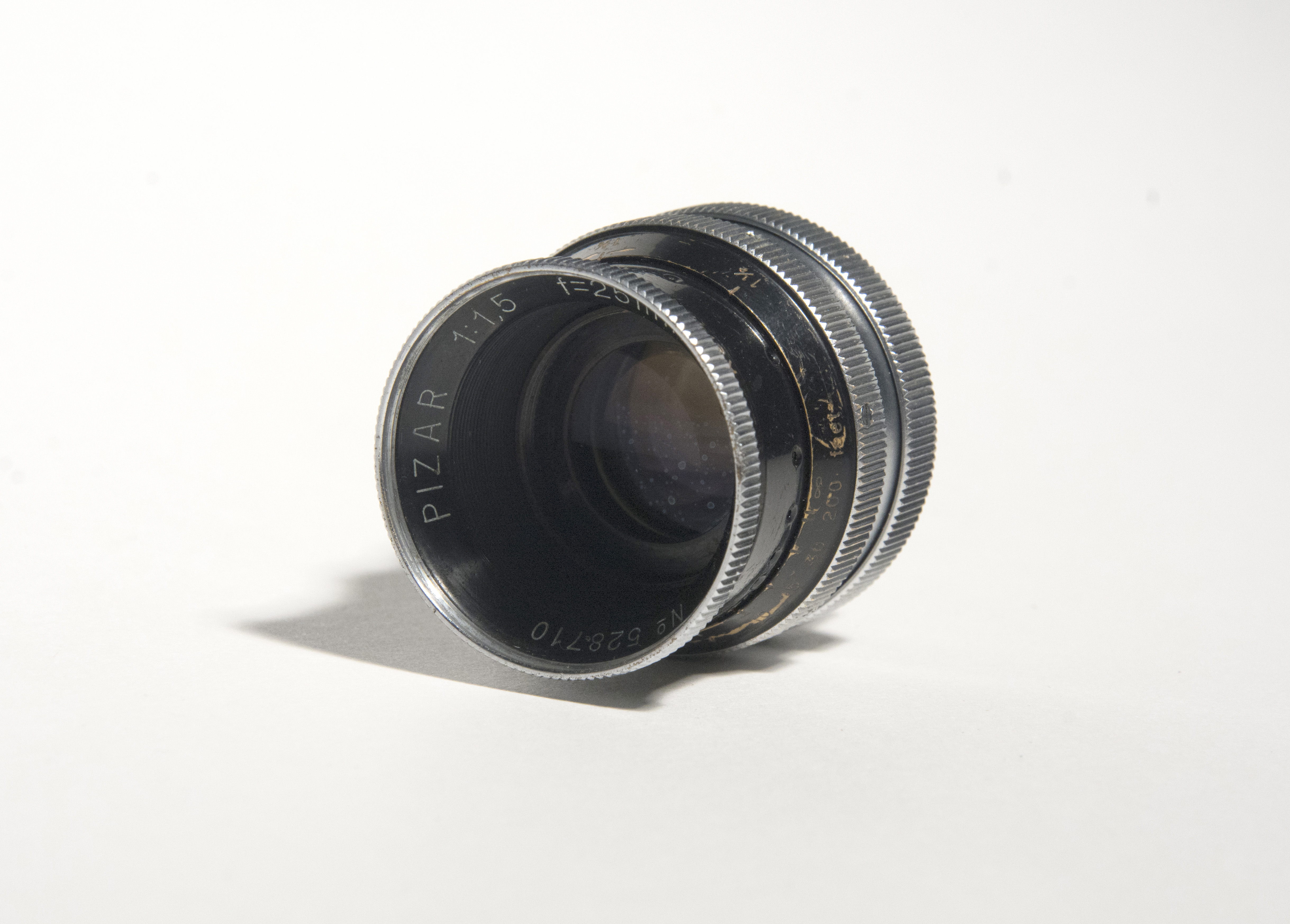 (C-Mount) 25mm Pizar (f1.5)