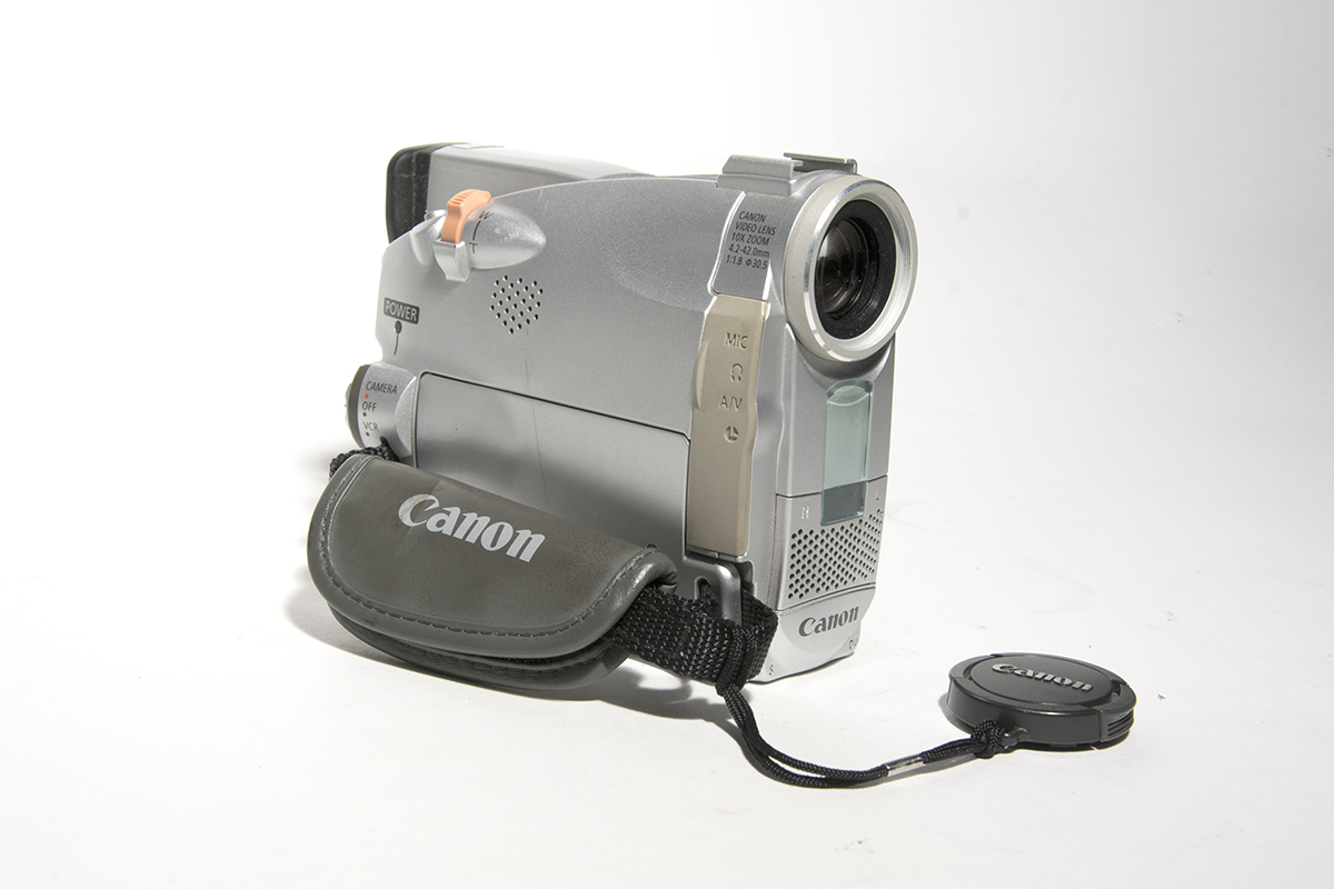 Canon ZR100 MiniDV