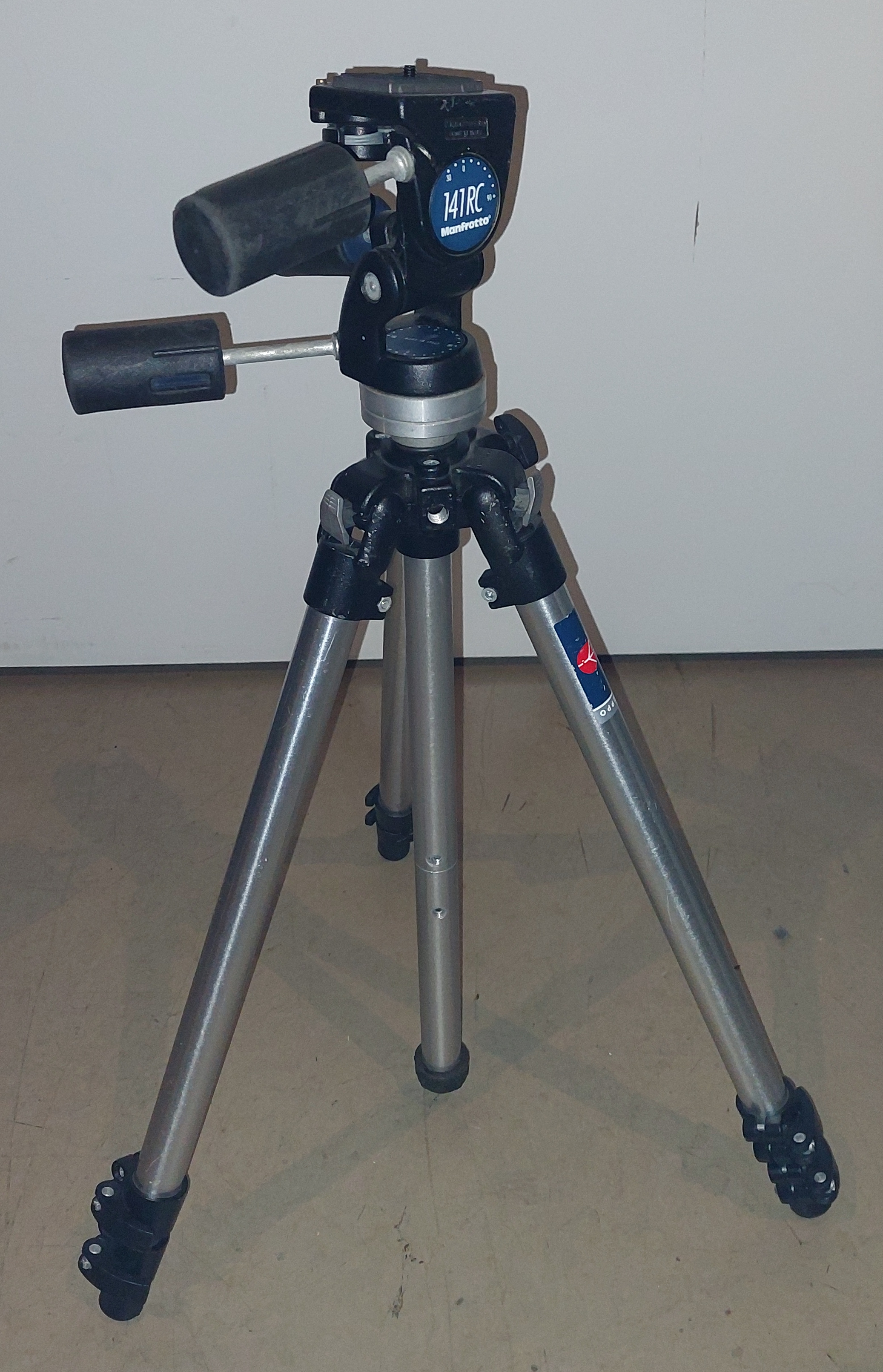 Manfrotto 141RC Photography Tripod #1